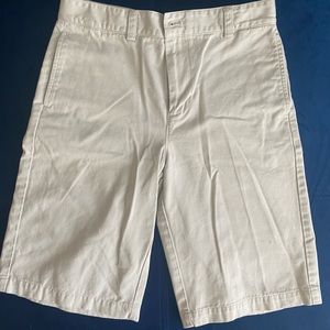 Vineyard Vines boy 16 shorts